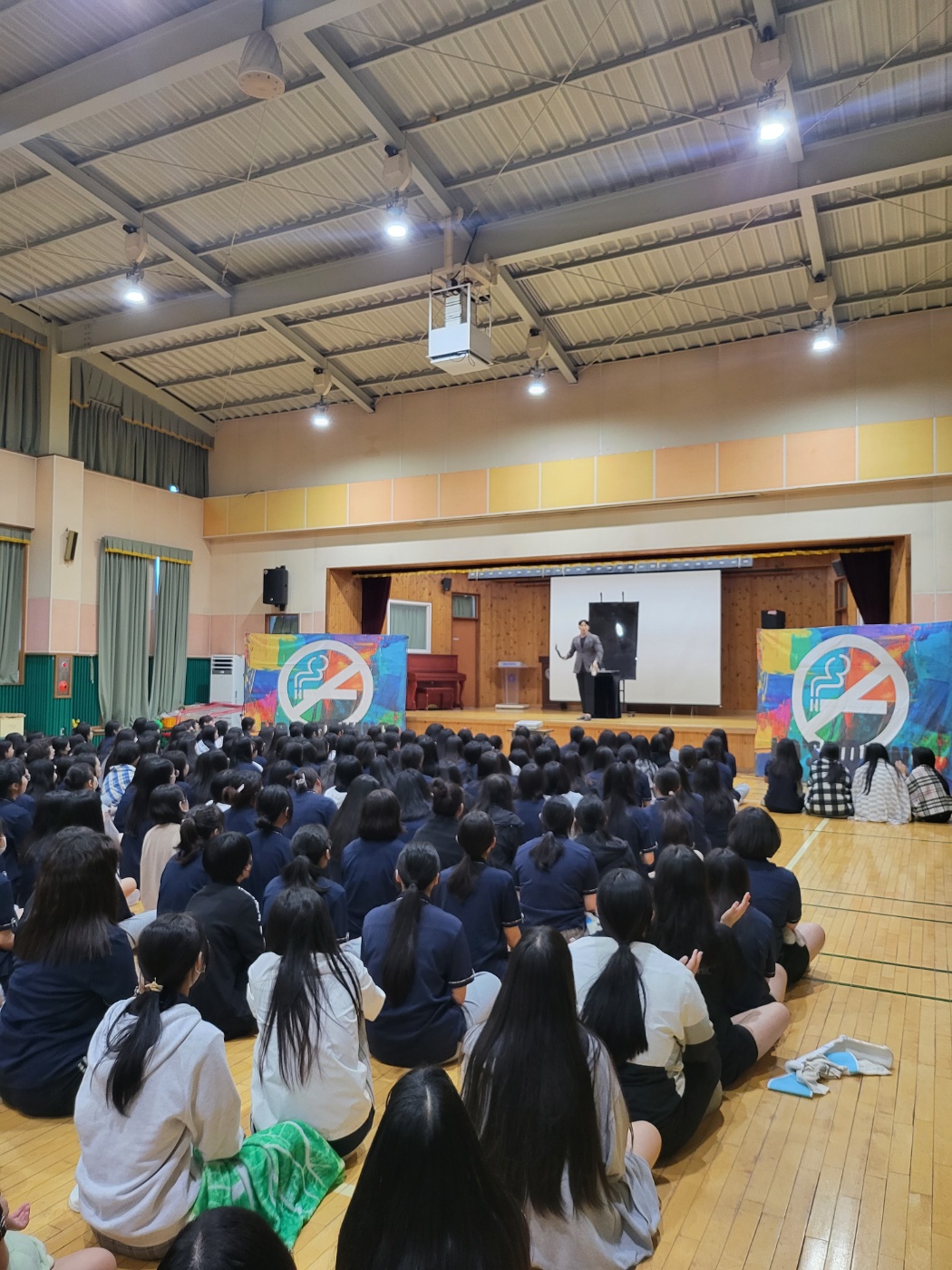 흡연예방 콘서트 (마술쇼 및 드로잉 공연) 사진